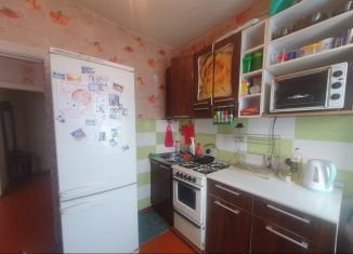 Сдача в аренду 2-ком. квартиры, 45 м2, Абакан, улица Островского, 24