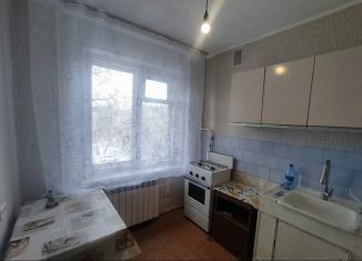 2-ком. квартира в аренду, 43 м2, Черногорск, проспект Космонавтов, 11