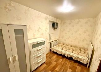 Сдается в аренду 2-ком. квартира, 45 м2, Казань, улица Короленко, 15, Московский район