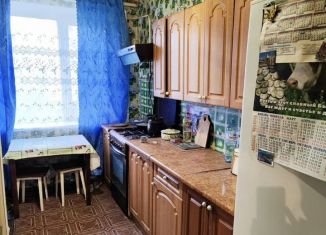 Продается трехкомнатная квартира, 48 м2, Миллерово, улица Чехова, 37