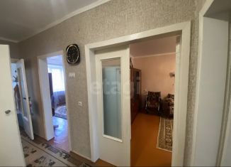 Продается 3-ком. квартира, 60 м2, Беслан, улица Дзарахохова, 37