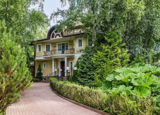 Продается дом, 800 м2, деревня Поздняково