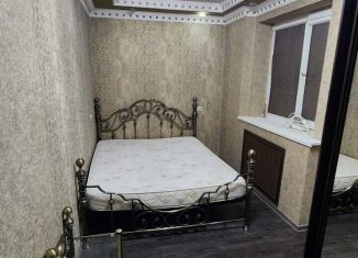 Сдаю 2-ком. квартиру, 50 м2, Грозный, улица Хамзата У. Орзамиева, 50