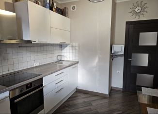 Продажа 1-комнатной квартиры, 37 м2, Москва, ЮЗАО, улица Новаторов, 6