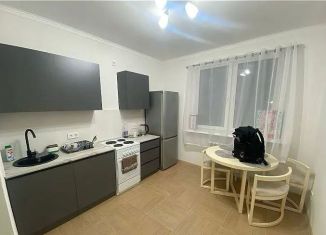 Аренда двухкомнатной квартиры, 60 м2, Москва, улица Лавочкина, 18/1, метро Речной вокзал