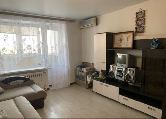 Продам 2-комнатную квартиру, 52 м2, Каменск-Шахтинский, улица Терешковой, 56