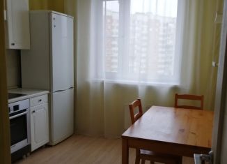 Двухкомнатная квартира в аренду, 53.8 м2, Москва, Лукинская улица, 9, метро Новопеределкино