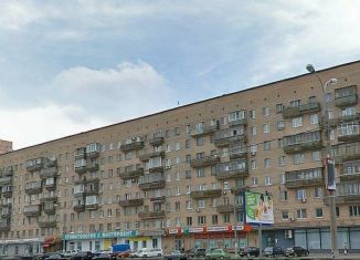 Продаю 2-ком. квартиру, 42.8 м2, Москва, проспект Вернадского, 33, метро Университет