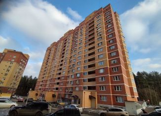 Сдается в аренду двухкомнатная квартира, 84 м2, Апрелевка, улица Дубки, 11