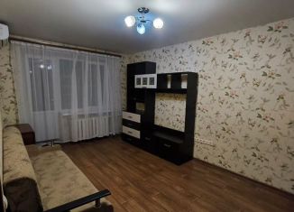 2-ком. квартира в аренду, 45 м2, Азов, улица Макаровского, 31