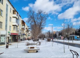 Продаю торговую площадь, 64.1 м2, Тула, проспект Ленина, 68