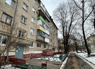 Продам двухкомнатную квартиру, 45 м2, Белгород, Садовая улица, 63