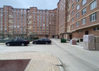 Продаю 2-ком. квартиру, 96 м2, Дагестан, улица Ленина, 88