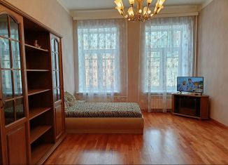 Сдам 2-ком. квартиру, 53 м2, Санкт-Петербург, Бронницкая улица, 36