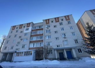 Сдам 3-ком. квартиру, 63.5 м2, Ульяновск, Бакинская улица, 34