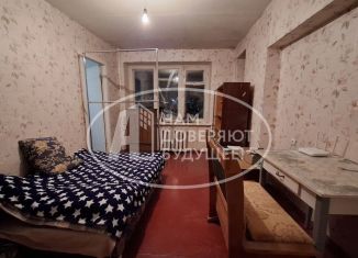 Продам 3-ком. квартиру, 55 м2, Пермь, улица Мильчакова, 14