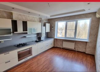 Продажа трехкомнатной квартиры, 105.3 м2, Таганрог, улица Пальмиро Тольятти, 3Б