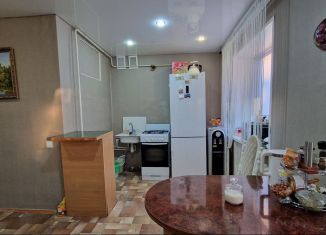 Продам 2-ком. квартиру, 44 м2, Азнакаево, улица Хасанова, 9