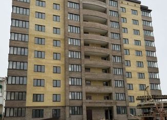 Продам 3-ком. квартиру, 112 м2, Карачаево-Черкесия, улица Космонавтов, 30