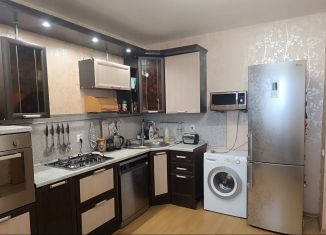 Продается 2-ком. квартира, 75 м2, Казань, улица Лазарева, 3, Кировский район