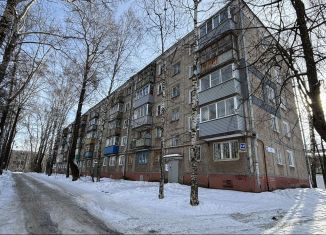 Продам 3-ком. квартиру, 58.8 м2, Киров, улица Мира, 12, Октябрьский район