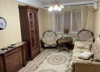 Аренда трехкомнатной квартиры, 75 м2, Махачкала, улица Габитова, 4