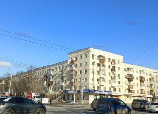 Продаю 1-ком. квартиру, 32 м2, Екатеринбург, улица Челюскинцев, 29, метро Динамо