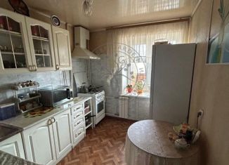 Продаю 2-ком. квартиру, 48 м2, Екатеринбург, метро Чкаловская, улица Сурикова, 39