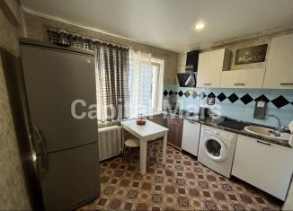 Сдам в аренду 3-ком. квартиру, 65 м2, Сочи, Альпийская улица, 15, микрорайон Завокзальный