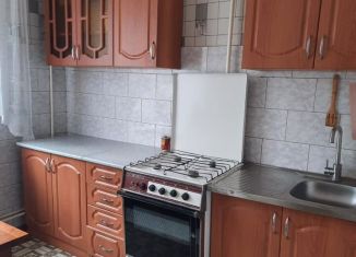 Сдается 1-ком. квартира, 55 м2, Новокуйбышевск, улица Свердлова, 10Б