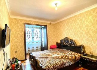 Продается 4-ком. квартира, 90 м2, Нальчик, улица Тарчокова, 54Б, район Горная