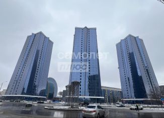 Продам 3-комнатную квартиру, 99.6 м2, Грозный, улица Шейха Али Митаева, 1