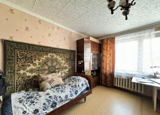 Продается двухкомнатная квартира, 50 м2, Калининград, улица Багратиона, 64