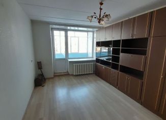 Продажа 1-ком. квартиры, 32 м2, Глазов, улица Глинки, 19