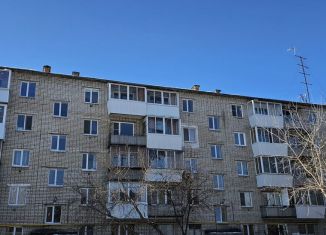 Продам двухкомнатную квартиру, 47.5 м2, Берёзовский, улица Красных Героев, 5