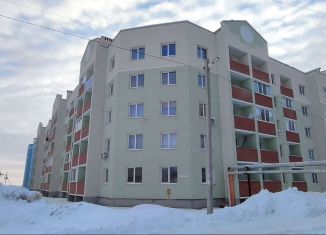 Продам 3-комнатную квартиру, 92.6 м2, посёлок городского типа Петра Дубрава, улица Строителей, 5