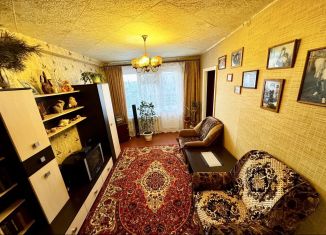 Продажа четырехкомнатной квартиры, 60 м2, Маркс, проспект Строителей, 3