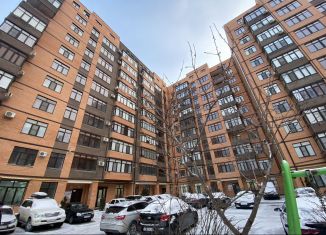 Продается трехкомнатная квартира, 137 м2, Каспийск, улица М. Халилова, 48Б