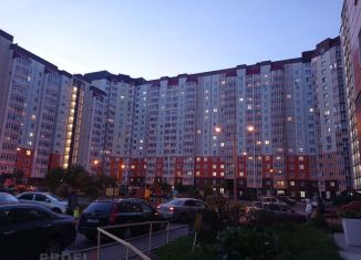 Продам 1-ком. квартиру, 41 м2, Красноярский край, Караульная улица, 82