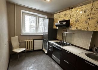 Продаю 2-ком. квартиру, 47 м2, Наро-Фоминск, Латышская улица, 19