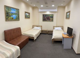 Сдача в аренду комнаты, 18 м2, Екатеринбург, улица Щорса, 24