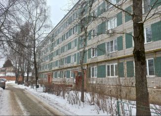 Продаю трехкомнатную квартиру, 59 м2, деревня Жучки, деревня Жучки, 24