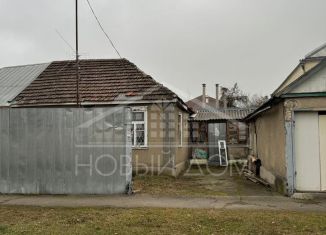 Продаю дом, 68 м2, Нальчик, улица Мечиева, 122, район Центр