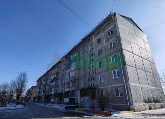 Продам 2-ком. квартиру, 52.4 м2, Забайкальский край, Магистральная улица, 48