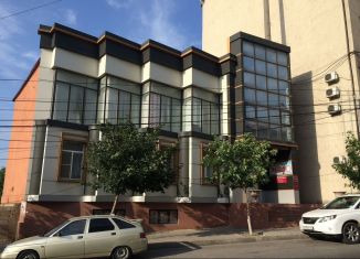Сдаю в аренду офис, 468 м2, Махачкала, улица Даниялова, 1Б
