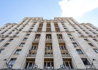 Продам 4-ком. квартиру, 150 м2, Москва, Кудринская площадь, 1, метро Смоленская