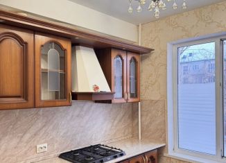 2-ком. квартира на продажу, 48 м2, Каспийск, улица Ленина, 34