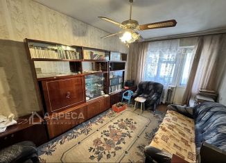 Продам 3-комнатную квартиру, 63 м2, Азов, улица Кондаурова, 40