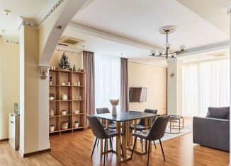 Сдача в аренду 3-ком. квартиры, 100 м2, Сочи, улица Орджоникидзе, 24, микрорайон Центральный