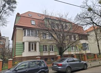 Продается 2-ком. квартира, 89 м2, Калининград, улица Степана Разина, 28